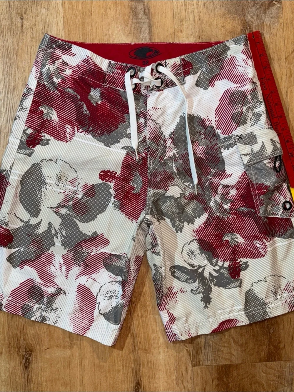 Oakley Board Shorts Men 32 Water Trunks Board Lightweight Floral Punk Y2K Oakley
